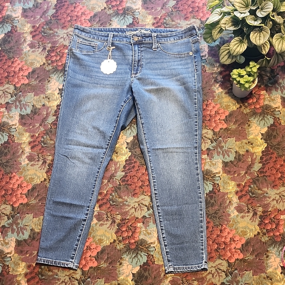 Universal Light Blue Women's Skinny Jeans